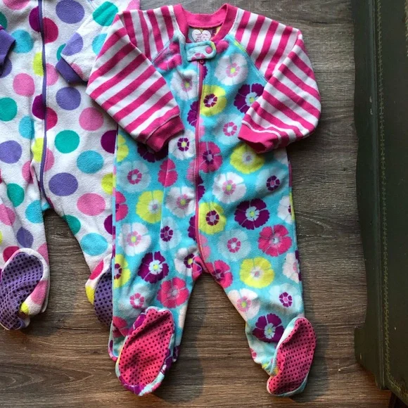 Children’s Place Girls’ Fleece Footie Sleeper Set - Picture 6 of 12